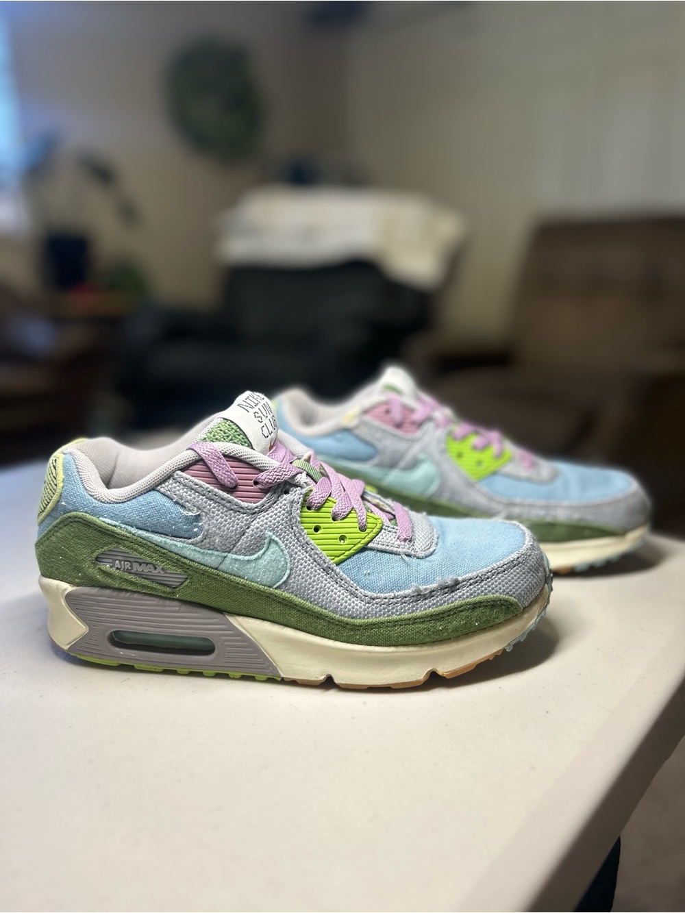 Nike Air Max 90 Pastel Sneakers Youth 6.5Y Women’s 8 Retro Runner